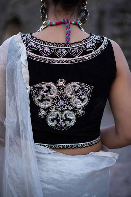 Label Anshu Khathuria_Silver Tissue, Velvet Embroidery Square Designer And Black Handloom Saree Set _Online_at_Aza_Fashions