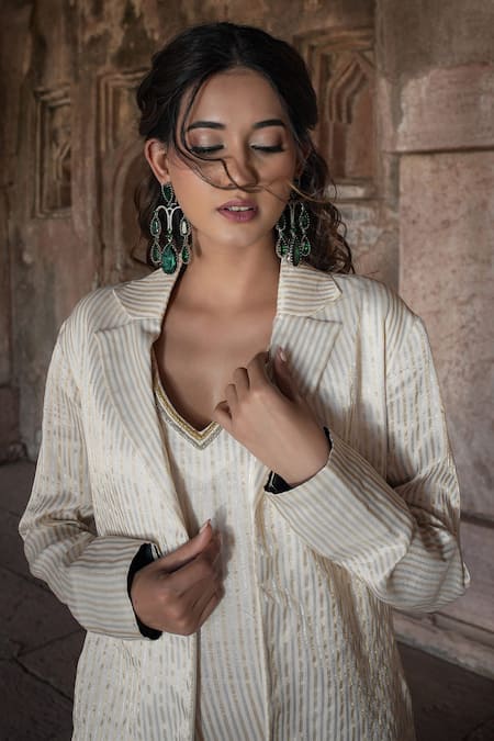 Label Anshu Khathuria Ivory & Green Handloom Dress With Jacket 