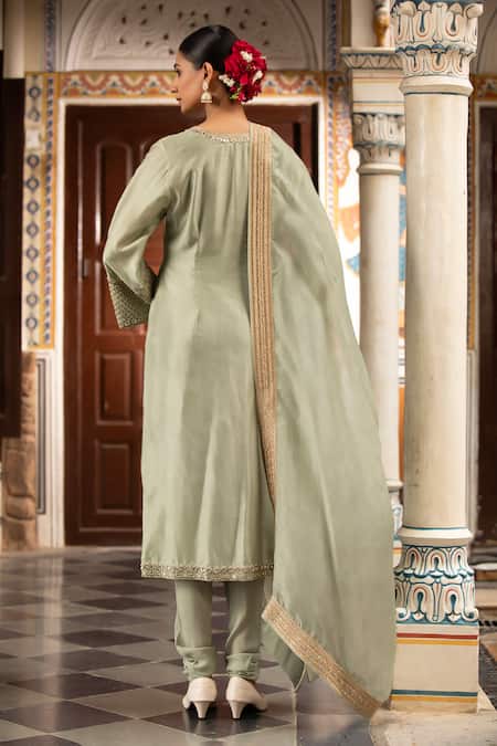 Neha Khullar Green Organza Mirrors, Zari V-neck Silk Chanderi Kurta Set Online at Aza Fashions Neha Khullar_Green Organza Mirrors, Zari V-neck Silk Chanderi Kurta Set _Online_at_Aza_Fashions