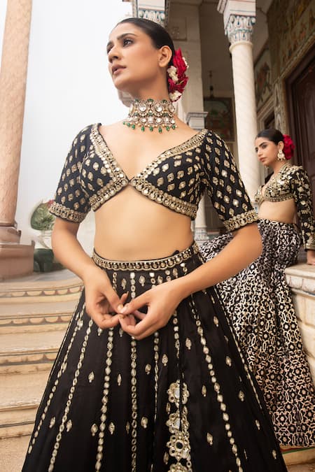 Neha Khullar Black Mirrors, Zari Plunge Neck Zardozi Work Lehenga Set at Aza Fashions Neha Khullar_Black Mirrors, Zari Plunge Neck Zardozi Work Lehenga Set _at_Aza_Fashions