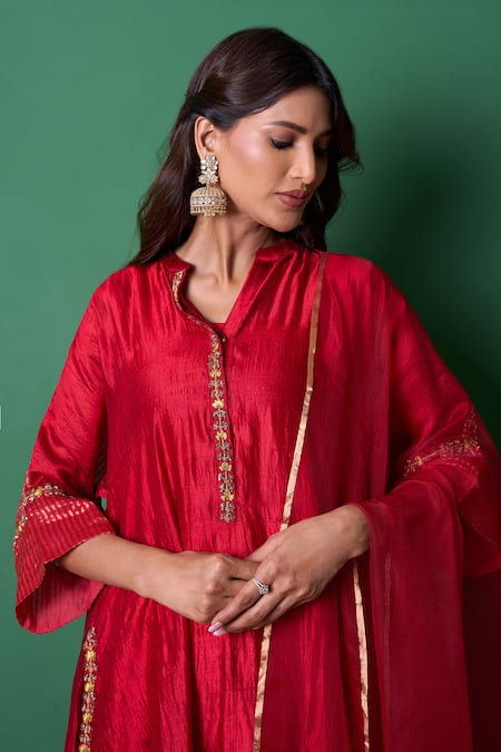 Shop_Priti Prashant_Red Silk, Organza Embroidery Collared Radiance Kurta Set With Dupatta _Online_at_Aza_Fashions