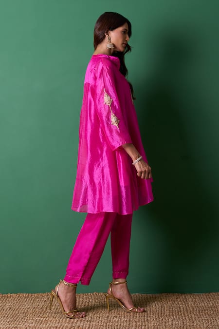 Shop_Priti Prashant_Pink Silk, Organza Embroidery, Zari Round Neck Paradise Kurta Set With Dupatta _Online_at_Aza_Fashions