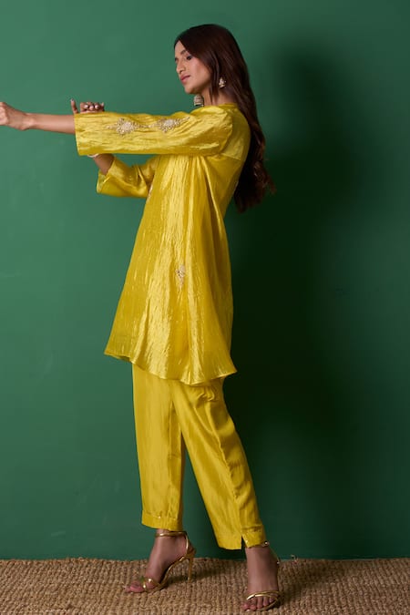 Priti Prashant_Yellow Silk Round Neck Paradise Kurta Set _Online_at_Aza_Fashions