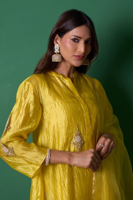 Buy_Priti Prashant_Yellow Silk, Organza Embroidery Mandarin Collar Paradise Kurta Set With Dupatta _Online_at_Aza_Fashions
