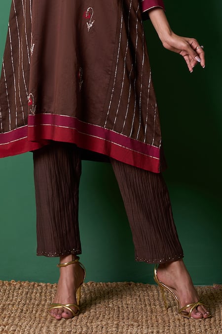 Shop_Priti Prashant_Brown Embroidery V-neck Glee Kurta Set With Dupatta _Online_at_Aza_Fashions