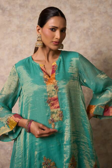 Buy_Priti Prashant_Green Tissue, Crepe Embroidery Split V-neck Zing Sea Kurta Set _Online_at_Aza_Fashions