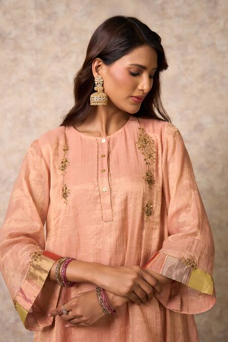 Priti Prashant_Peach Tissue, Crepe, Organza Embroidery Round Neck Zing Kurta Set With Dupatta _Online_at_Aza_Fashions
