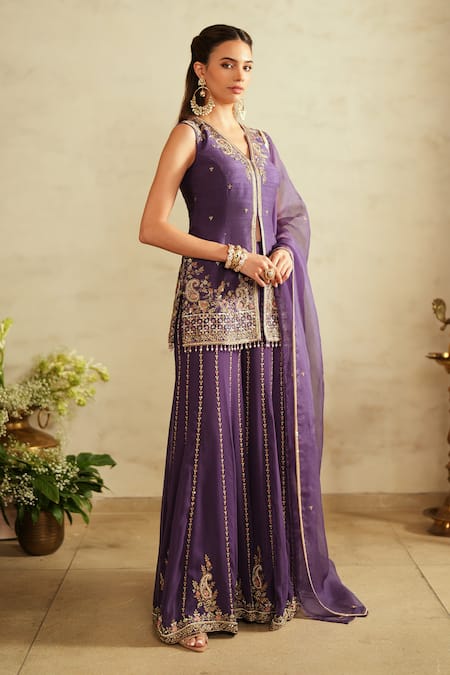 Buy_Saisha_Purple Georgette, Silk, Organza Sequins, Embroidery V-neck Kurta Set _Online_at_Aza_Fashions