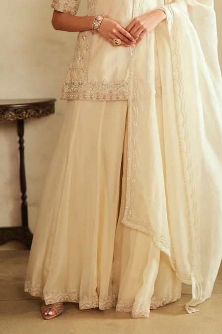 Saisha_Ivory Georgette, , Organza, Chanderi Embroidery V-neck Kurta Set _at_Aza_Fashions