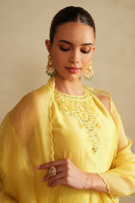 Buy_Saisha_Yellow Chanderi Silk, Organza Sequins, Embroidery Round Neck Lemon Kurta Set _Online_at_Aza_Fashions