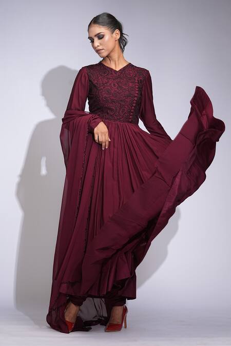 Shruti S_Wine Cotton, Georgette Embroidery V-neck Thread Work Anarkali Set _Online_at_Aza_Fashions