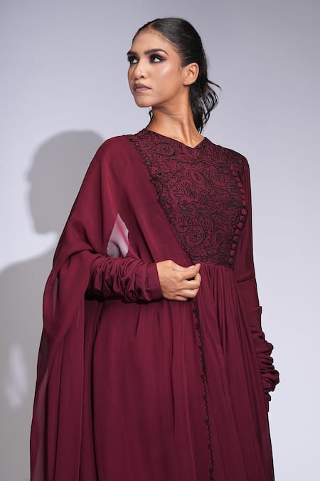 Shruti S_Wine Cotton, Georgette Embroidery V-neck Thread Work Anarkali Set _at_Aza_Fashions
