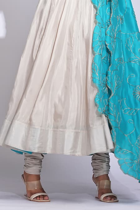 Shop Shruti S Beige Silk, Shantoon, Organza Zari, Embroidery V-neck Anarkali Set Online at Aza Fashions Shop_Shruti S_Beige Silk, Shantoon, Organza Zari, Embroidery V-neck Anarkali Set _Online_at_Aza_Fashions