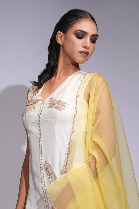 Buy_Shruti S_Off White Silk, Organza Zari V-neck Embroidered Kurta Sharara Set 