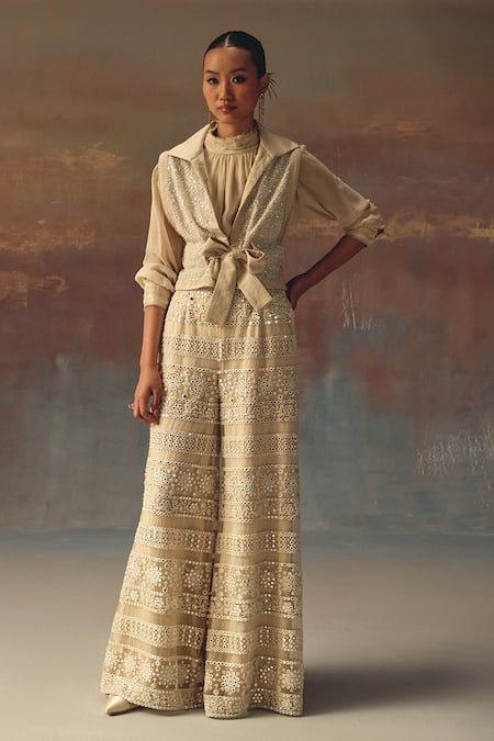 Twenty Nine_Ivory Net Mirrors Palazzo _at_Aza_Fashions