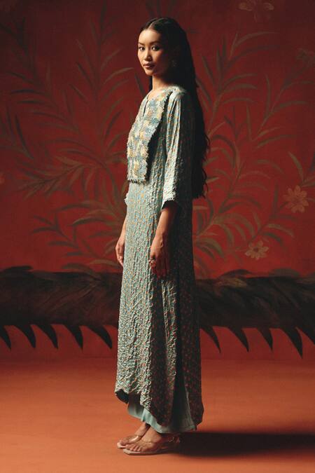 Buy_Twenty Nine_Blue Silk Beads, Sequins Split V-neck Embroidered Sea Foam Kurta _Online_at_Aza_Fashions