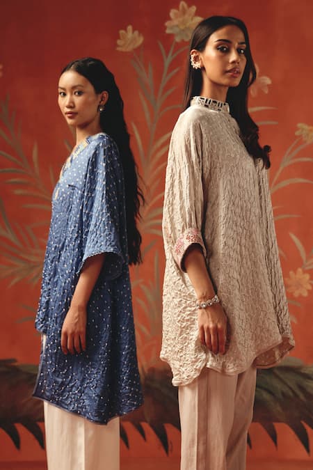 Shop Twenty Nine Blue Silk Embroidery V-neck Twilight Gajji Designer Kurta Online at Aza Fashions Shop_Twenty Nine_Blue Silk Embroidery V-neck Twilight Gajji Designer Kurta _Online_at_Aza_Fashions