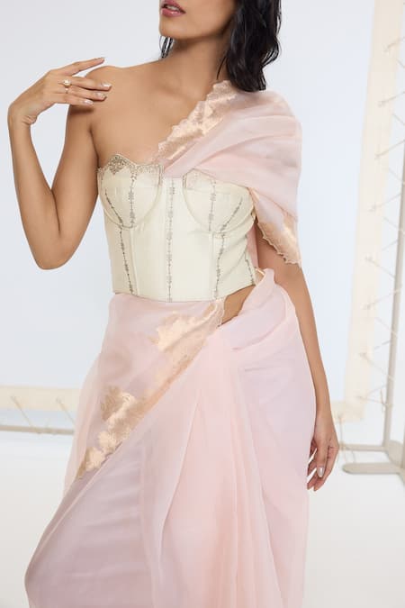 Ekaya Banaras_Peach Organza, Silk Scalloped Border Saree With Running Blouse _at_Aza_Fashions