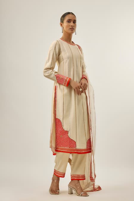 Priyal Prakash_Ivory Chanderi, Cotton, And Jaal And Orange _at_Aza_Fashions