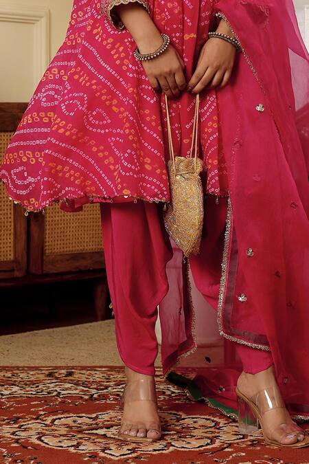 Sonali Methi_Pink Chinon, Crepe Sequins Round Neck Rani Designer Kurta Set _Online_at_Aza_Fashions