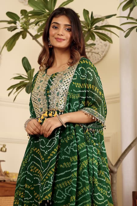 Buy_Sonali Methi_Green Chinon, Crepe Tassels Round Neck, Keyhole Bottle Designer Kurta Dhoti Set _Online_at_Aza_Fashions