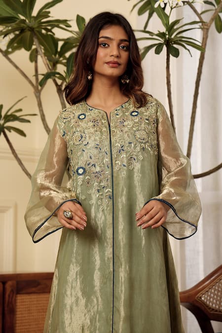 Sonali Methi_Gray Tissue Embroidery Round Neck Designer Kurta Set _Online_at_Aza_Fashions