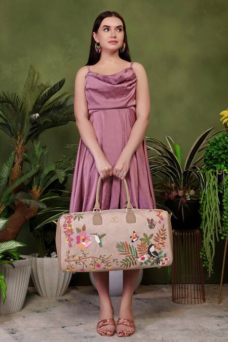 Buy_PickAleaf_Beige Embroidery Mystic Garden Duffel Bag 