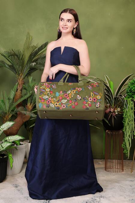 PickAleaf_Olive Green Embroidery Waves Duffel Bag _at_Aza_Fashions