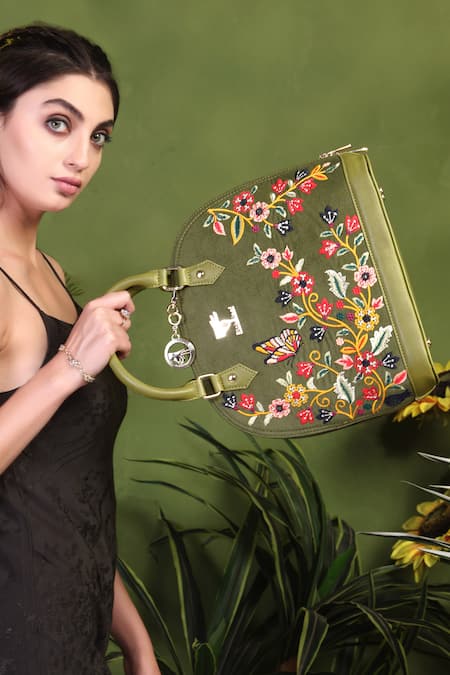PickAleaf_Olive Green Embroidery Waves Handbag _at_Aza_Fashions