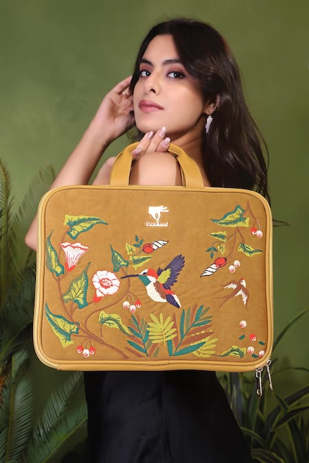 Buy_PickAleaf_Gold Flora Laptop Bag 