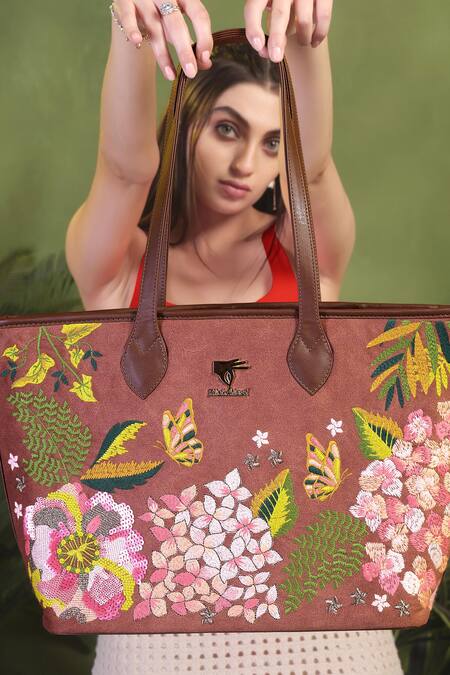 Shop_PickAleaf_Brown Embroidery Blossom Wood Tote Bag 
