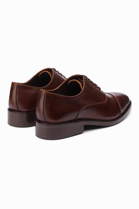 Dapper Shoes_Brown Cap Toe Oxford Shoes _Online_at_Aza_Fashions