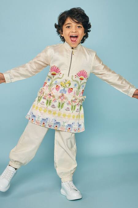 Shop Joey & Pooh Off White Chanderi, Cotton, Viscose Fabric Flowers Designer Kurta Set Online at Aza Fashions Shop_Joey & Pooh_Off White Chanderi, Cotton, Viscose Fabric Flowers Designer Kurta Set _Online_at_Aza_Fashions