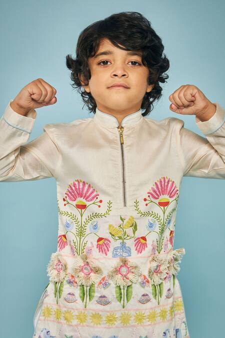 Joey & Pooh Off White Chanderi, Cotton, Viscose Fabric Flowers Designer Kurta Set at Aza Fashions Joey & Pooh_Off White Chanderi, Cotton, Viscose Fabric Flowers Designer Kurta Set _at_Aza_Fashions