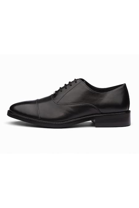 Buy Dapper Shoes Black Handmade Cap Toe Oxford Shoes Online at Aza Fashions Buy_Dapper Shoes_Black Handmade Cap Toe Oxford Shoes _Online_at_Aza_Fashions