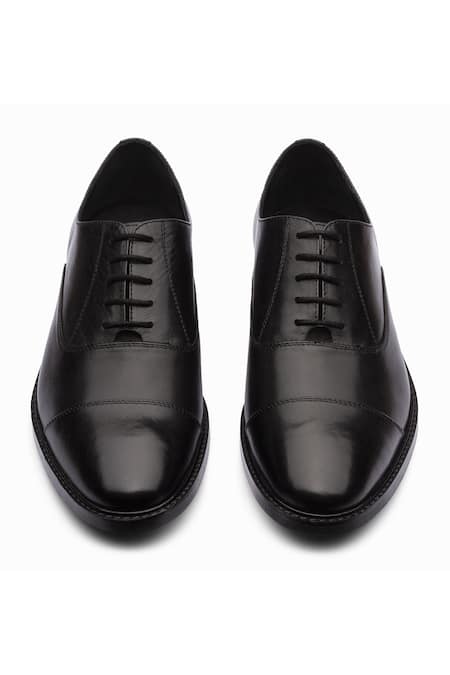 Shop Dapper Shoes Black Handmade Cap Toe Oxford Shoes Online at Aza Fashions Shop_Dapper Shoes_Black Handmade Cap Toe Oxford Shoes _Online_at_Aza_Fashions