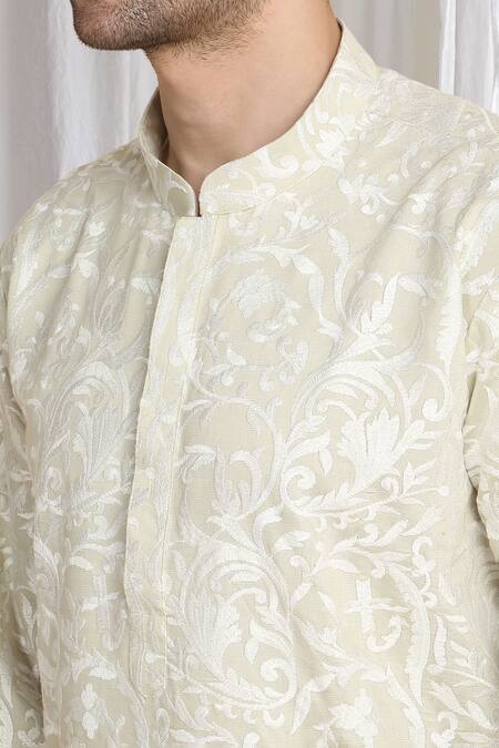 Buy_Aham-Vayam_Cream Cotton Embroidery Flora Thread Kurta _Online_at_Aza_Fashions