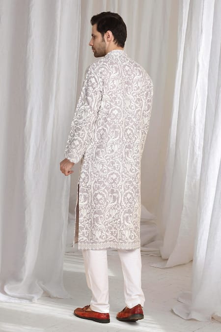 Aham-Vayam Floral Thread Embroidered Kurta 
