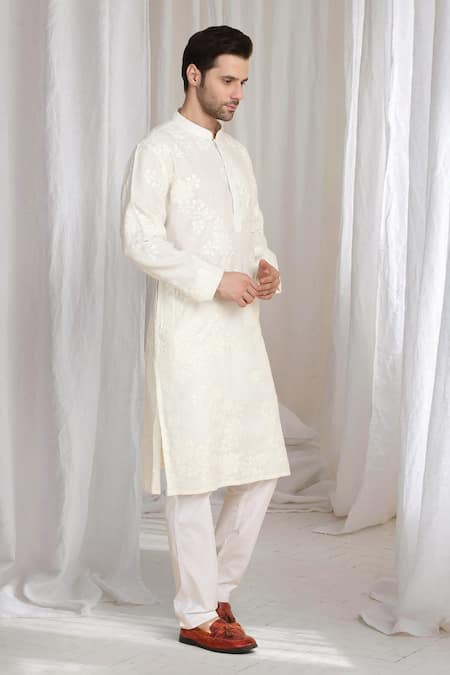 Aham-Vayam_White Cotton Embroidery Thread Kurta _Online_at_Aza_Fashions