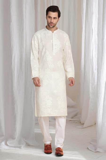 Buy_Aham-Vayam_White Cotton Embroidery Thread Kurta _Online_at_Aza_Fashions