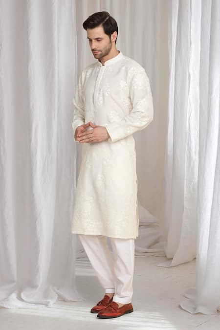 Shop_Aham-Vayam_White Cotton Embroidery Thread Kurta _Online_at_Aza_Fashions