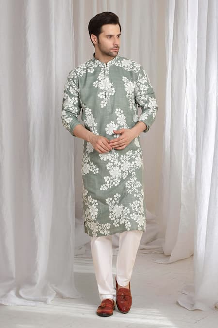 Aham-Vayam Thread Embroidered Kurta 