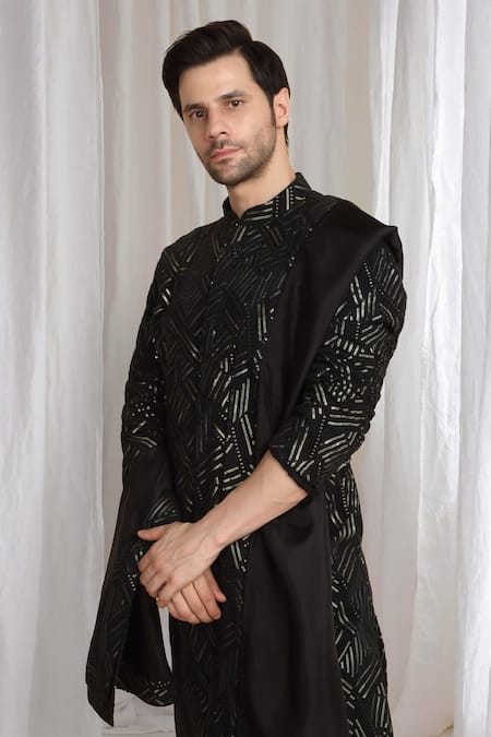 Aham-Vayam Black Cotton Embroidery Geometric Thread Kurta With Dupatta Online at Aza Fashions Aham-Vayam_Black Cotton Embroidery Geometric Thread Kurta With Dupatta _Online_at_Aza_Fashions