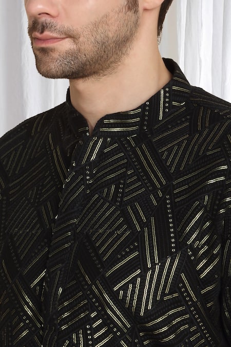 Aham-Vayam Black Cotton Embroidery Geometric Thread Kurta With Dupatta at Aza Fashions Aham-Vayam_Black Cotton Embroidery Geometric Thread Kurta With Dupatta _at_Aza_Fashions