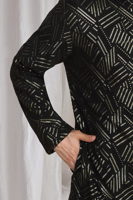 Buy Aham-Vayam Black Cotton Embroidery Geometric Thread Kurta With Dupatta Buy_Aham-Vayam_Black Cotton Embroidery Geometric Thread Kurta With Dupatta