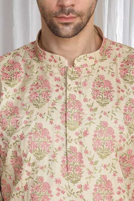 Shop Aham-Vayam Beige Cotton Embroidery Gul Thread Kurta Shop_Aham-Vayam_Beige Cotton Embroidery Gul Thread Kurta