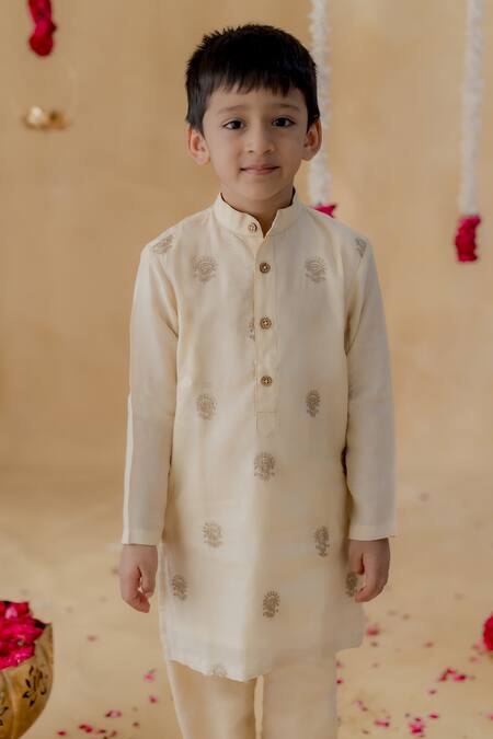 Buy_MR Brat_Off White Muslin, Cotton Embroidery _Online_at_Aza_Fashions