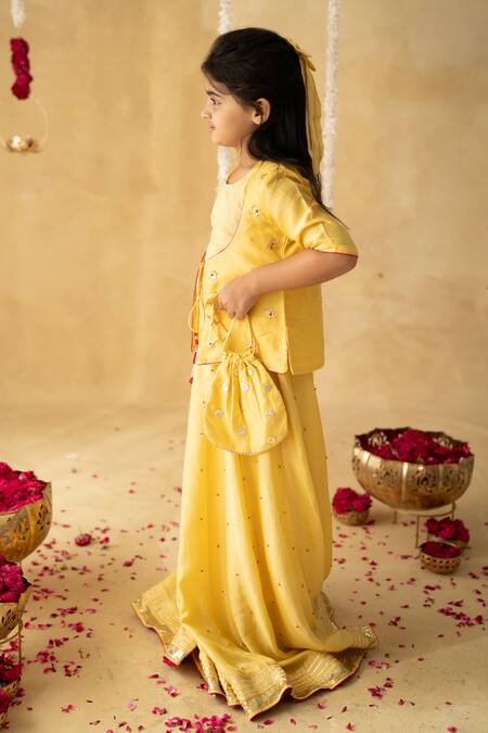Shop MR Brat Yellow Muslin, Cotton, Chanderi Mulsin Shop_MR Brat_Yellow Muslin, Cotton, Chanderi Mulsin