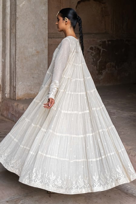 Preevin_Off White _at_Aza_Fashions