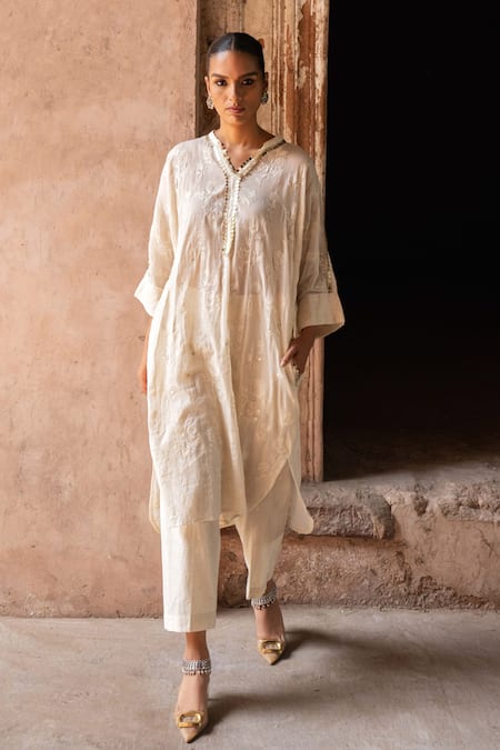 Shop Preevin Off White Cotton Sequins, Embroidery Split Kurta With Pant Online at Aza Fashions Shop_Preevin_Off White Cotton Sequins, Embroidery Split Kurta With Pant _Online_at_Aza_Fashions